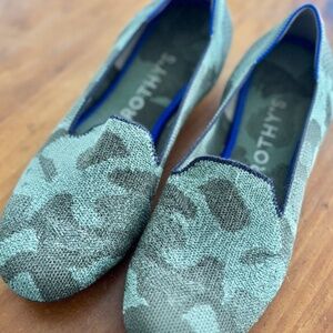 ROTHY'S OLIVE CAMO LOAFER SIZE 8